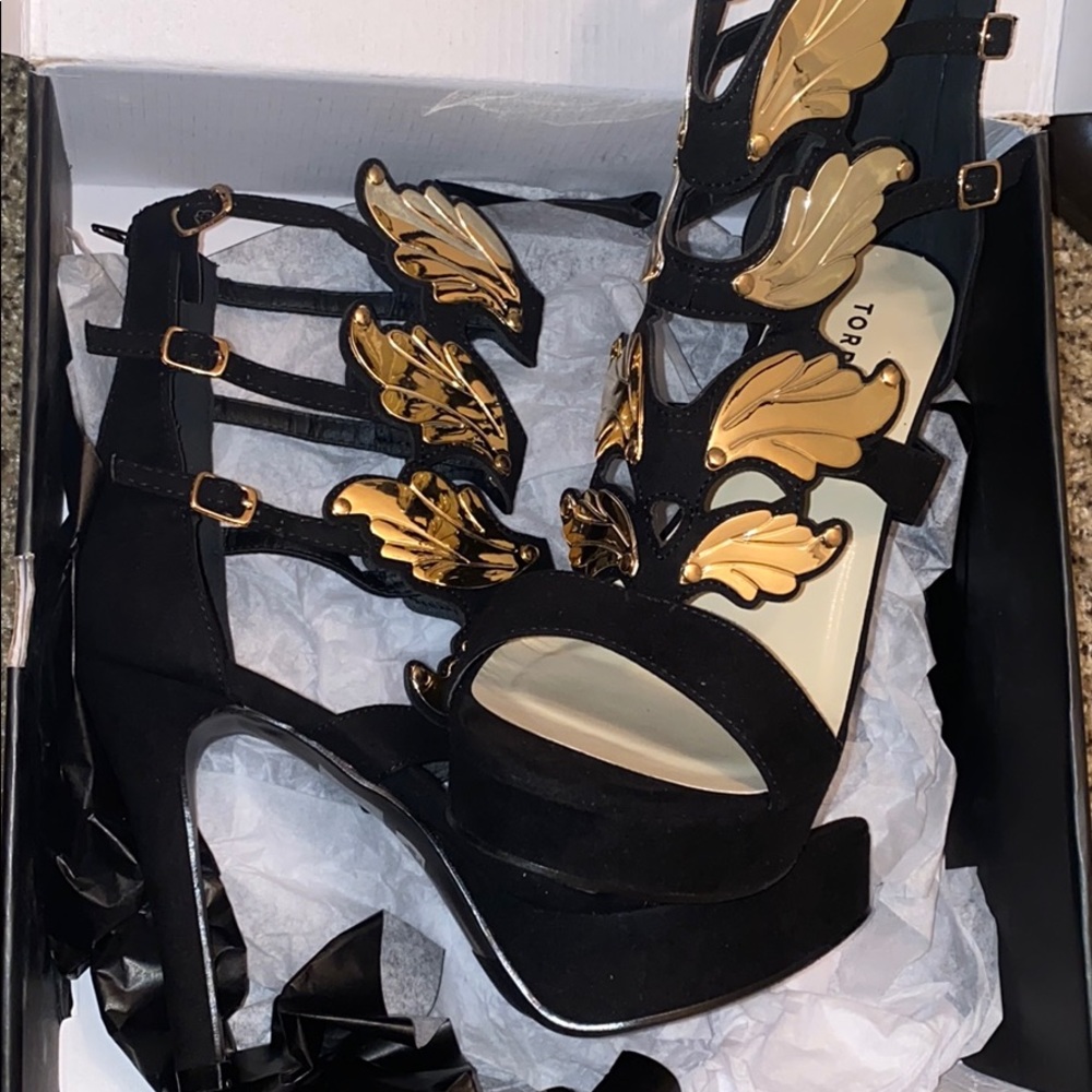 WORN ONCE TORRID GOLD WING HEELS